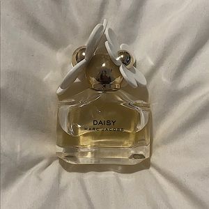 Daisy Marc Jacob 🌼